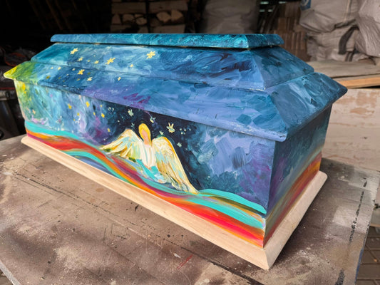 Nebe s andělíčkem - dětská malovaná rakev